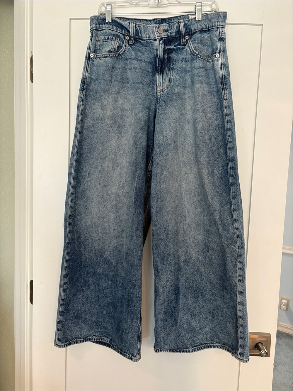 GAP Women’s Wide-Leg Jeans — Blue Wash Sz 28